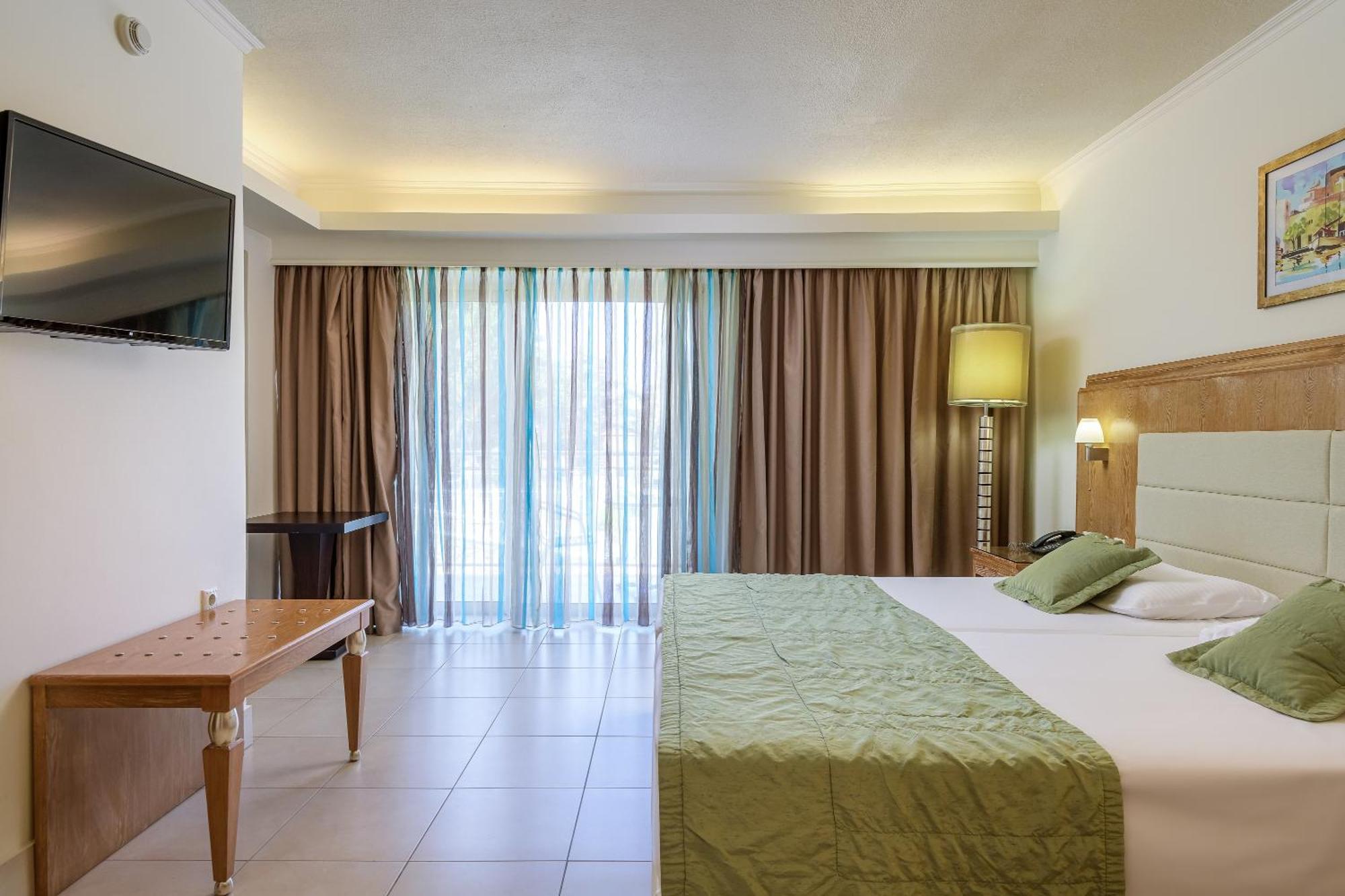 Natura Park Village Hotel & Spa Psalidi  Esterno foto