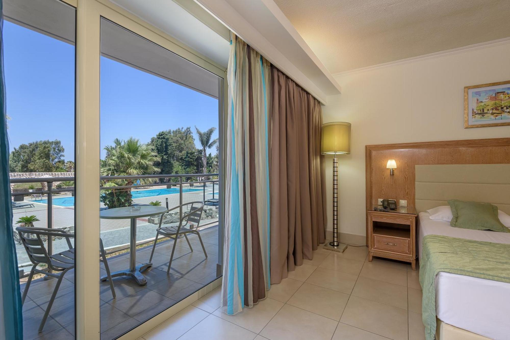 Natura Park Village Hotel & Spa Psalidi  Esterno foto