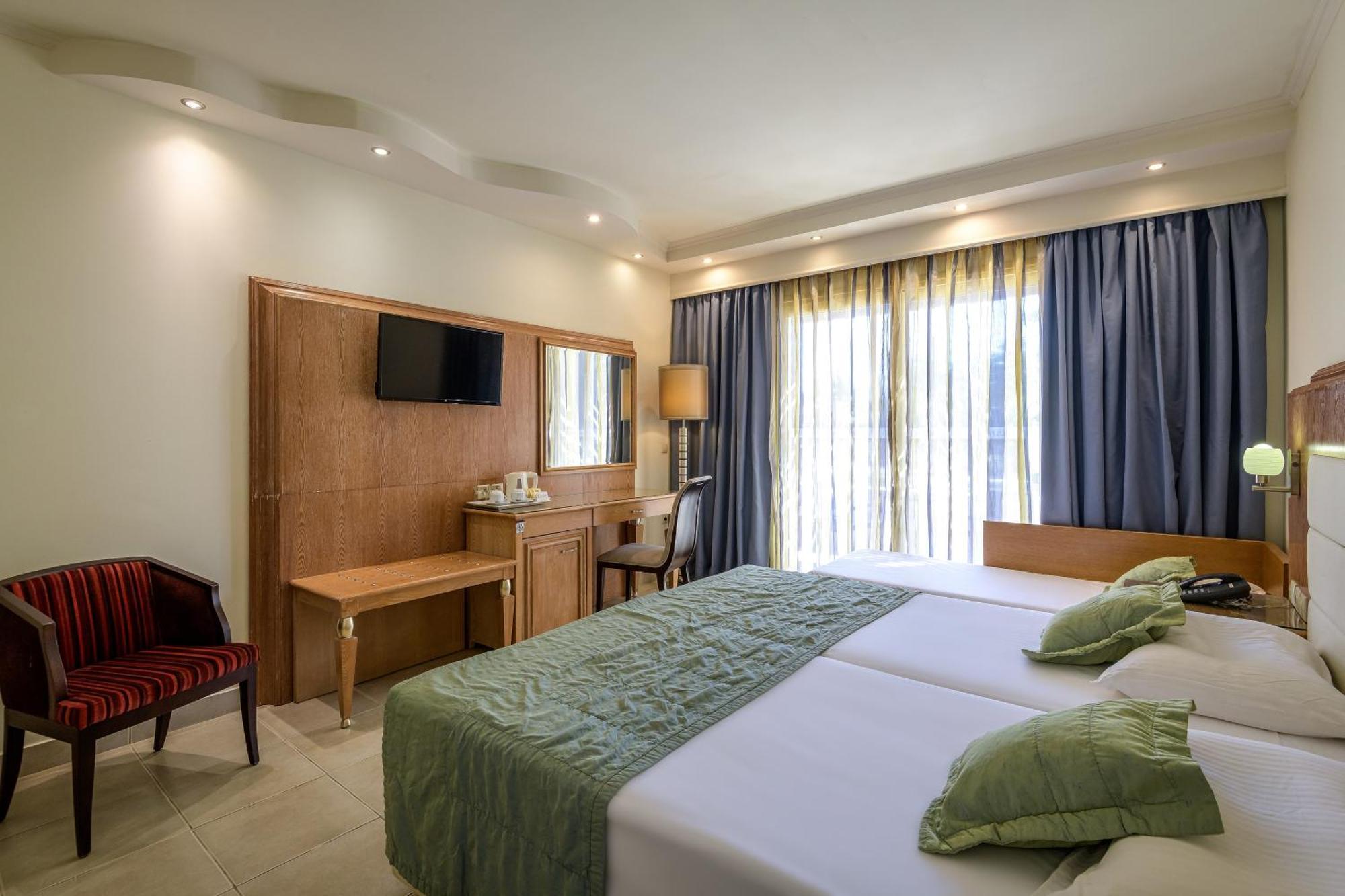 Natura Park Village Hotel & Spa Psalidi  Esterno foto