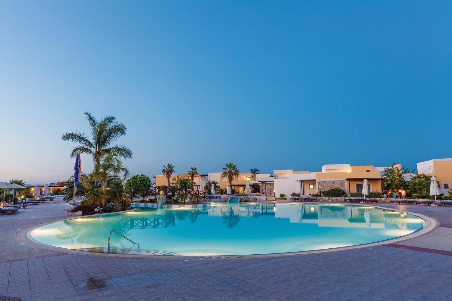 Natura Park Village Hotel & Spa Psalidi  Esterno foto
